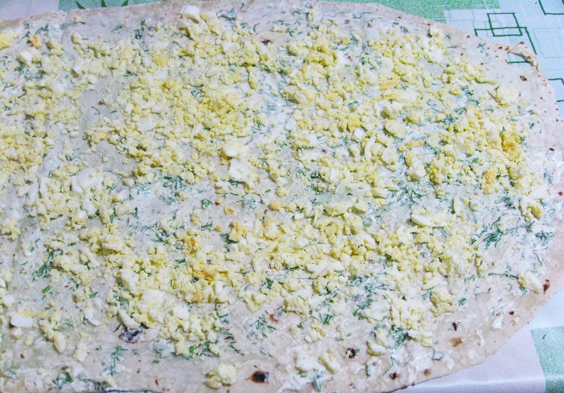 рулет в лаваше с сайрой