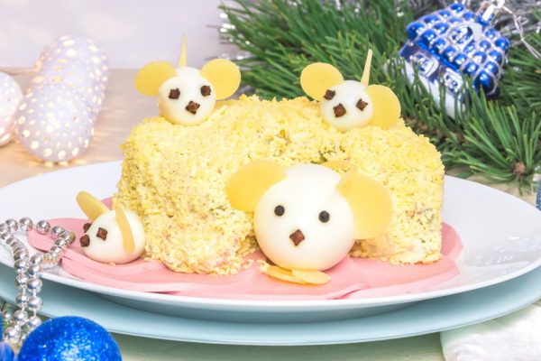 Как приготовить закусочный торт с форелью