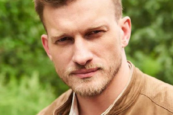 Петр Рыков был манекенщиком Armani, а стал сокровенной мечтой наших домохозяек