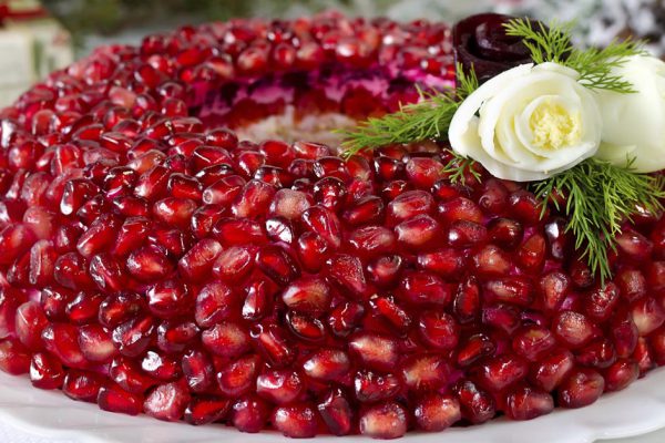 Терпеливые жены знают, что салат «Екатерина Мудрая» любят даже черствые сухари