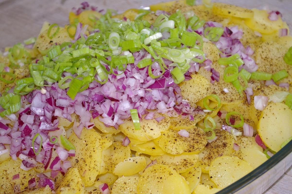 салат из картофеля и соленых огурцов