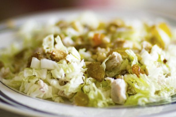 Этот салат занял почетное место в моем праздничном меню. Попробовав, ты поймешь причину!