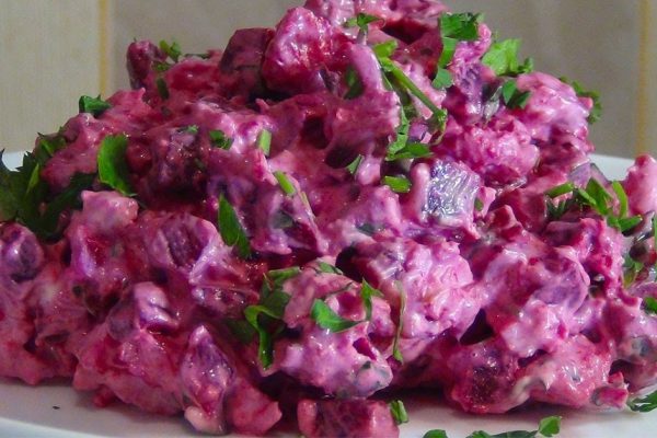 Рецепт свекольного салата с яйцом