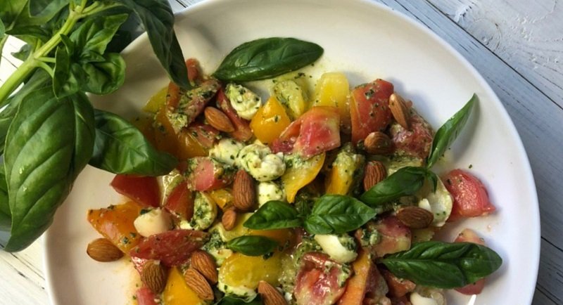 салат капрезе