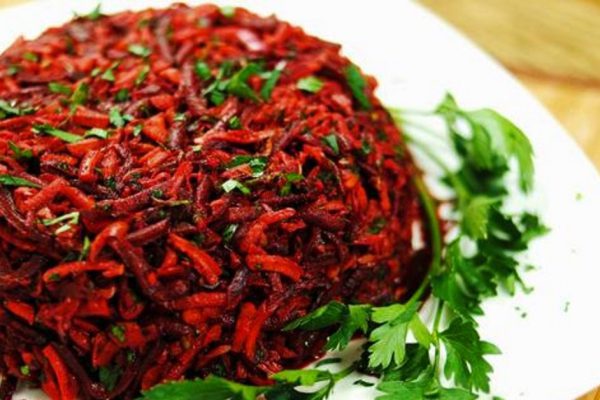 Выметаем всё лишнее из организма! Салат «Метелка» и 4 варианта его приготовления.