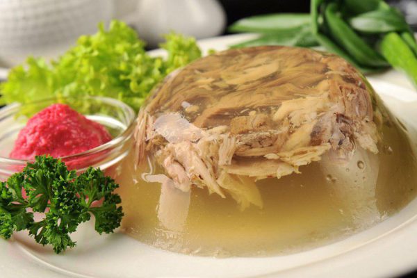Зачем готовить салат с куриным желе