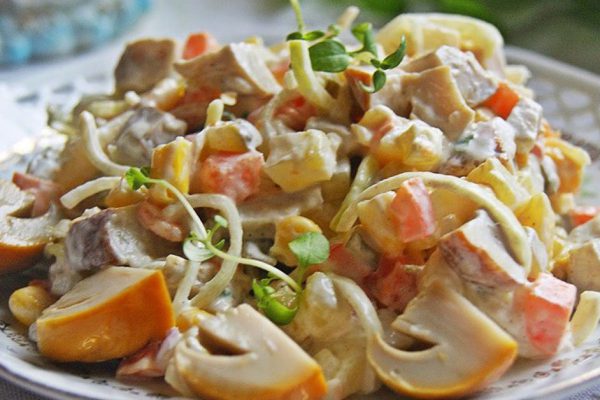Пожалуй, самый лучший грибной салат, чтобы охмелевшие гости радовали сытым видом