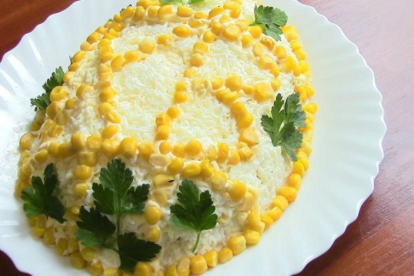 Салат «Пасхальный» — коронное блюдо праздничного стола. Чтобы приготовить, просто возьми…