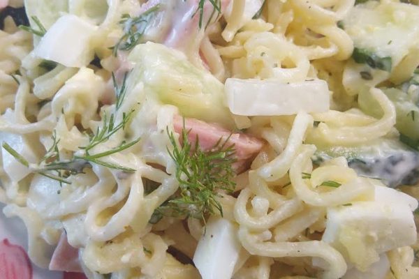 Салат из вьющейся вермишели «Мальвина», с любовью приготовленный мамой