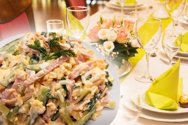 Советская элита никогда не заказывала в ресторане оливье, только этот салат