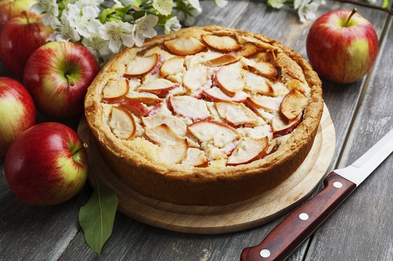 Как приготовить шарлотку с фаршированными яблоками Вдохновение,Кулинария,Пироги,Шарлотка,Яблоки,Ягоды