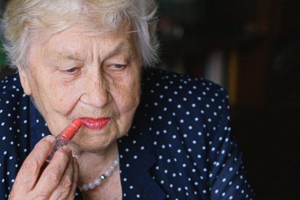 Старики сами виноваты, что взрослые дети не звонят и не приходят, нужно всего лишь изменить пару моментов в своем поведении