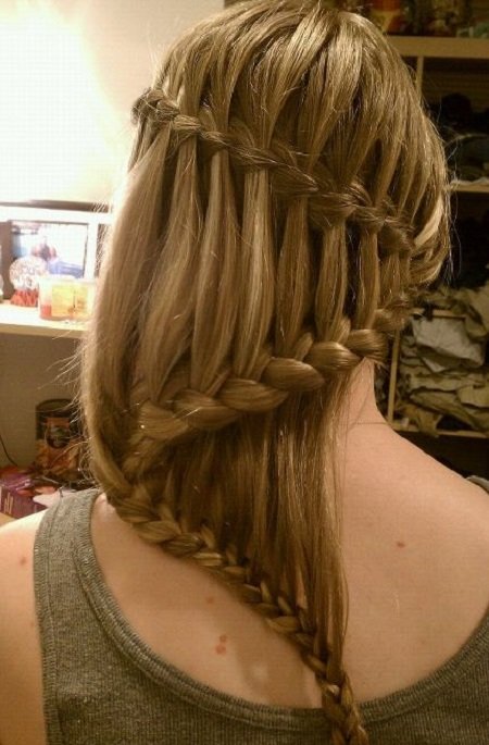 коса водопадом