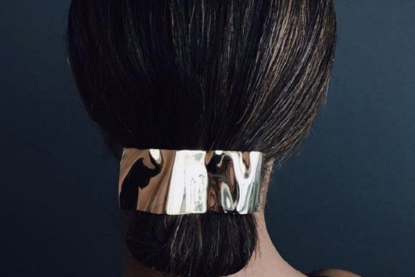 Одиннадцать вариантов аккуратных причесок для утонченных дам