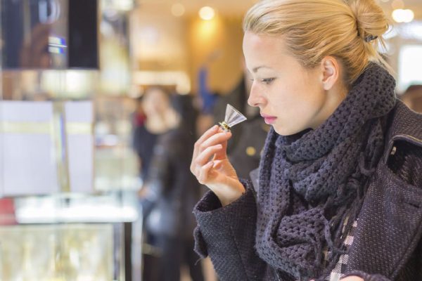 Тяжелые и стойкие ароматы, от которых хочется бежать куда глаза глядят