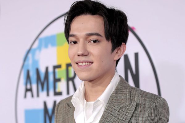 Певец из Казахстана Димаш Кудайберген признан самым красивым мужчиной в Азии, обошел даже солистов BTS