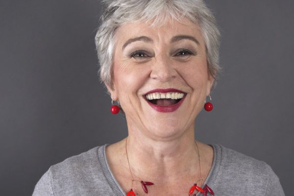 Что находят мужчины в женщинах, которые не закрашивают седину