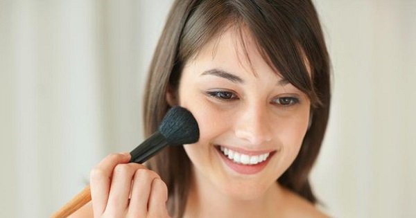 Секреты летнего макияжа: как «сохранить лицо» жарким летом.