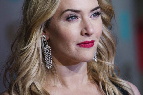Новый сериал с Кейт Уинслет, где она не стесняется своих возрастных изменений ни капельки