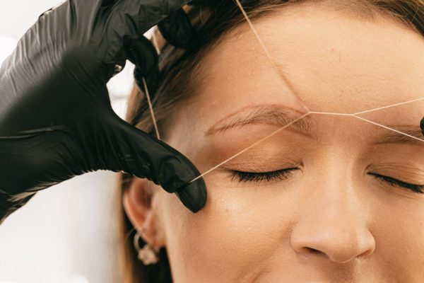 Жена тратит бешеные суммы на маникюр, стрижку и покраску, хочу ее укротить и остановить утекание денег из семейного бюджета