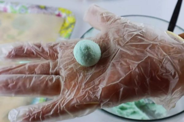 Соседка баба Нора рассказала, как сделать шарики для унитаза самостоятельно, чтобы не переплачивать