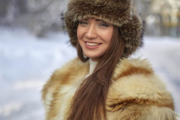 Решила подарить сестре мужа свою новехонькую шубу, даже не догадываясь, как она меня отблагодарит