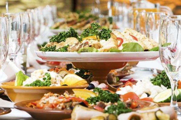 Пообещала купить сыну машину в честь свадьбы, но потратила деньги на празднование юбилея