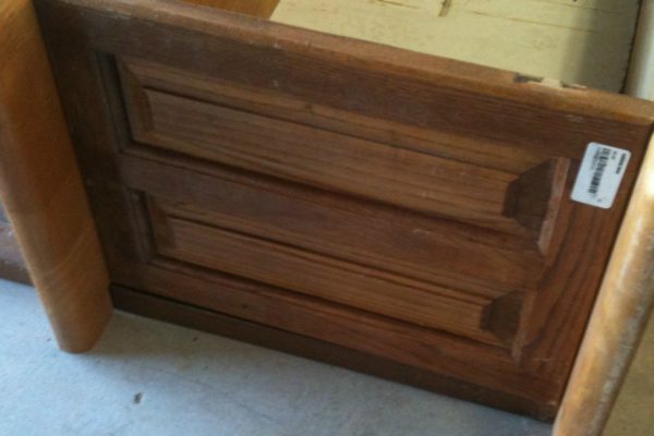 Куда пристроить дверцы от старых тумбочек