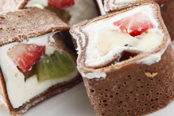 Чем свекровь разбаловала мужа настолько, что тот отказывается есть тонкие блины