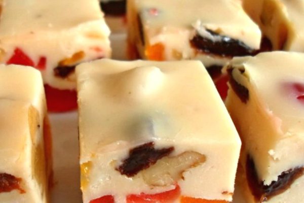 Как приготовить десерт из белого шоколада