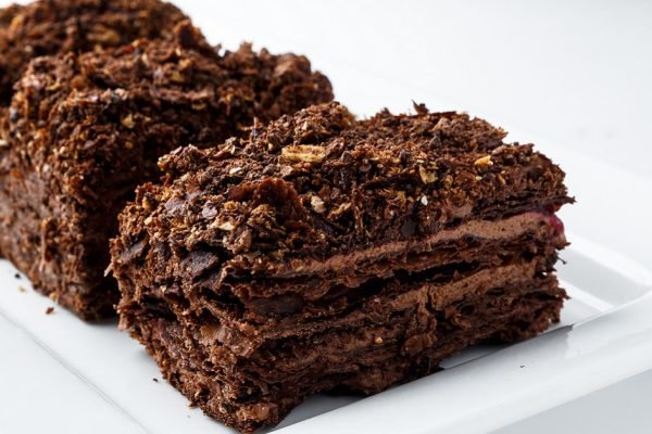 Тот полжизни потерял, кто не пробовал шоколадный «Наполеон» по нашему рецепту