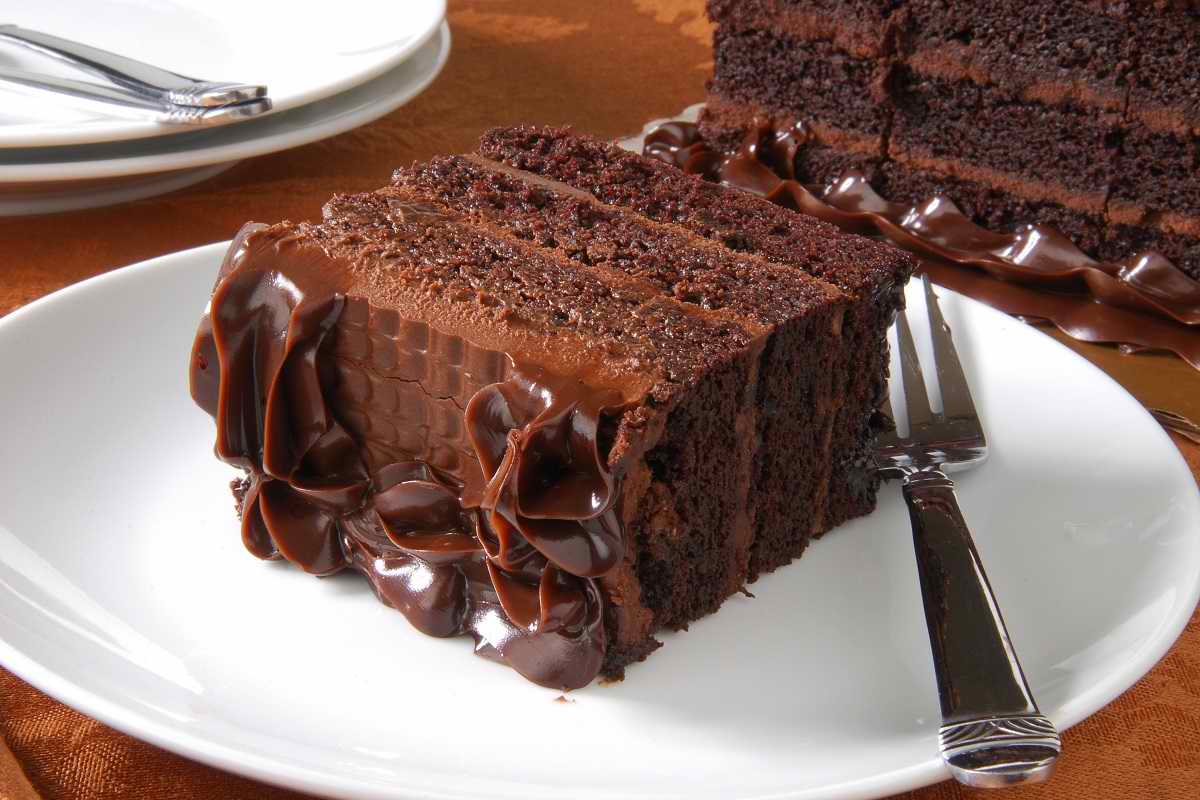 Шоколадный торт, который муж полюбил с первого укуса, сразу после духовки