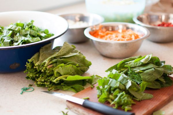 Правила заморозки шпината на зиму и что из него приготовить