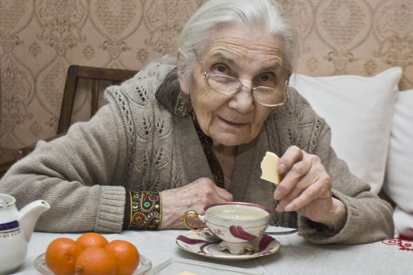 Можно ли отпускать бабушку в 85 лет жить отдельно