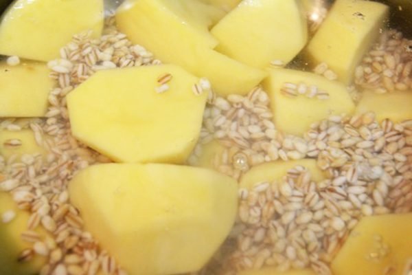 Для чего варить в одной кастрюле перловку и картофель и что из этого выйдет, мой муж был в восторге