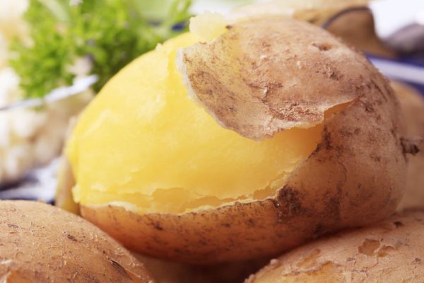 Какой картофель приготовить к шашлыку