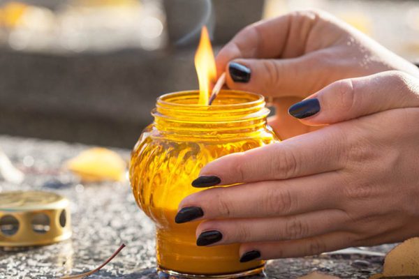 Прошло 40 дней после того, как муж улетел на небо, проснулась в разбитом состоянии и услышала стук в дверь