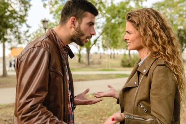 Муж пренебрежительно заявил, что нашел себе женщину помоложе и уходит, но у жены было кое-что припрятано для него