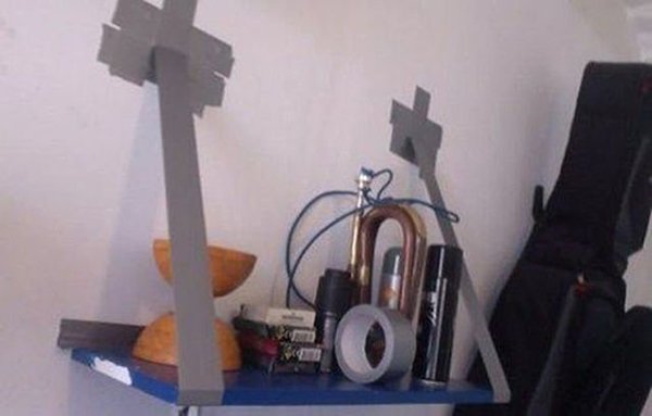 полка на изоленте