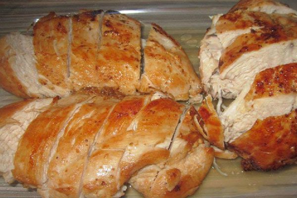 Эта сочная грудка готовится в мгновение ока! Всего 5 минут — и вкуснейшее блюдо на столе.
