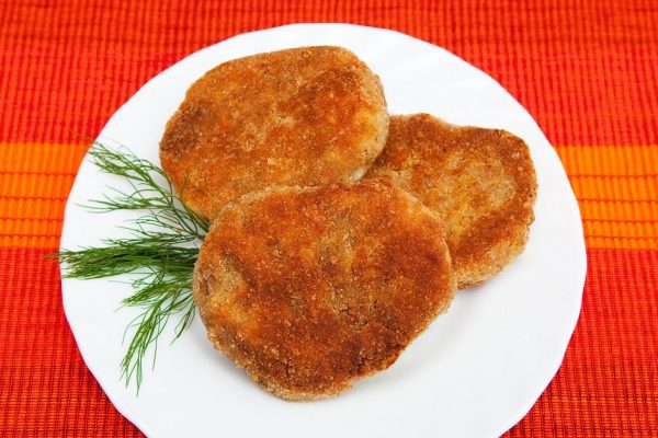 Рецепт котлет из фарша без яиц и муки