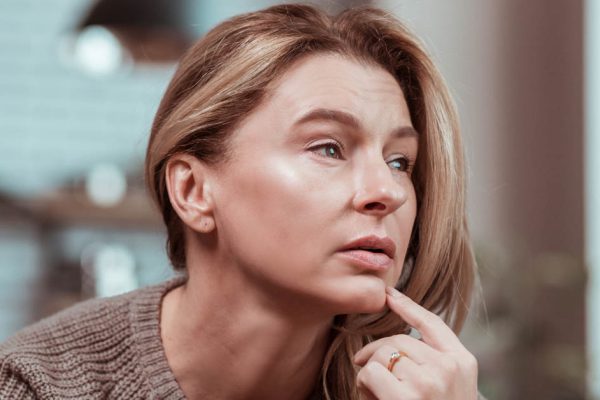 Приехала домой и увидела, что много вещей, которые дочка купила за мои деньги, перекочевали к маме зятя, меня это насторожило