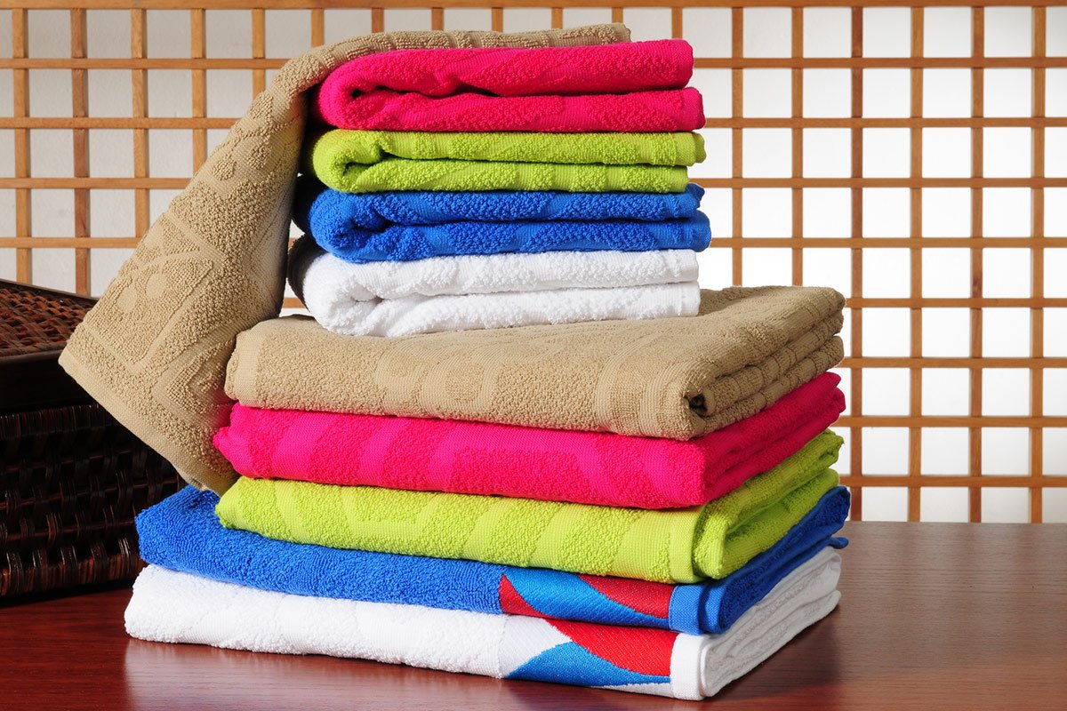 Цветные махровые полотенца