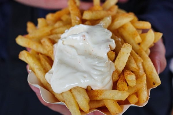 Дотошные ученые разъяснили, почему покупной майонез полезнее, чем домашний, есть веская причина