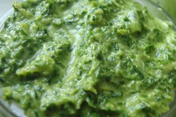 Без укропного соуса летом за стол не садимся, даже итальянская тетя бросилась выпрашивать рецепт