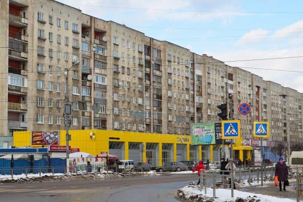 Как так вышло, что в СССР даже невзрачные квартиры в хрущевках считались чем-то элитным, деградация архитектуры