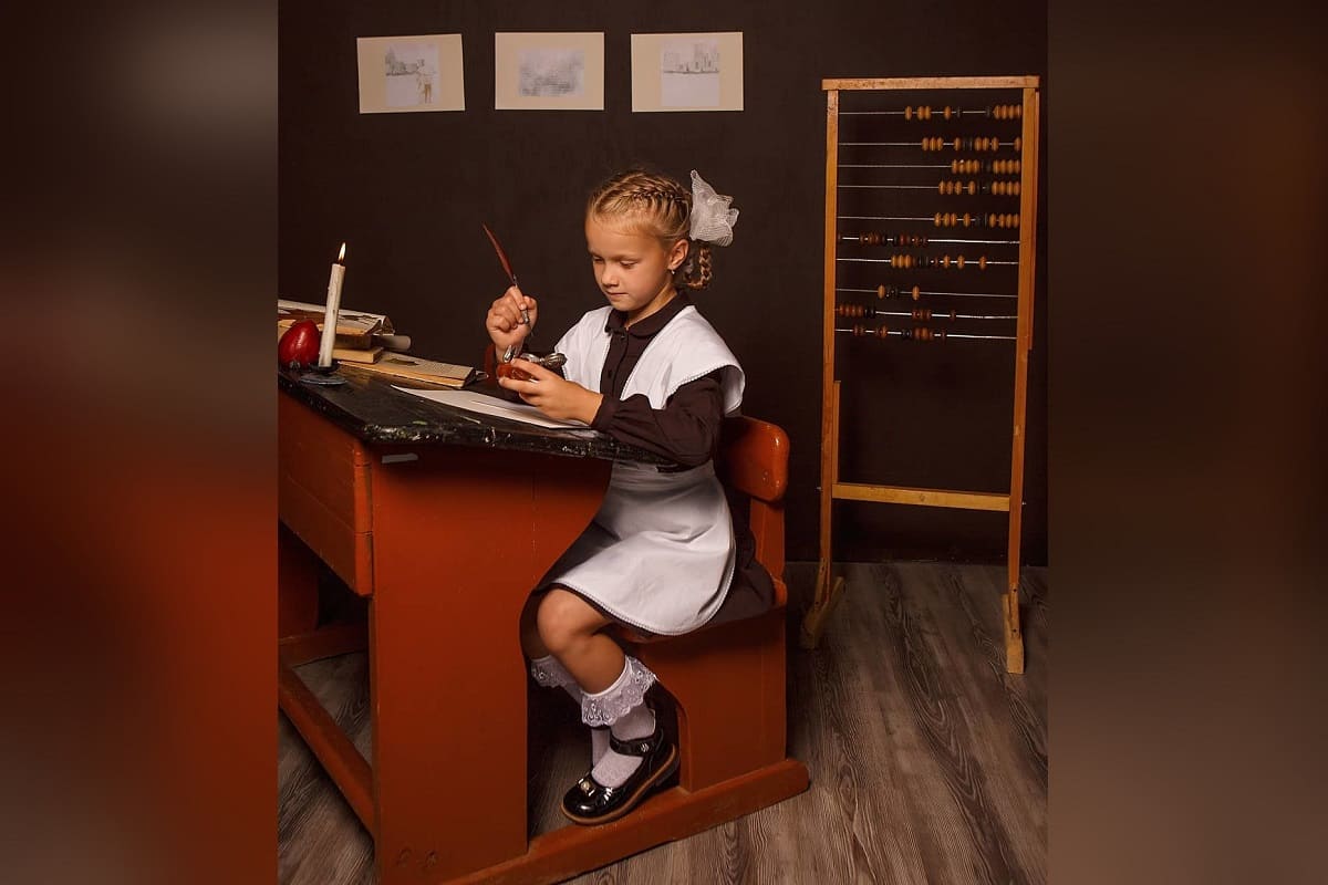 парты школьников