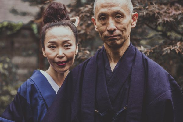 Японцы массово сжигают книги, словно в романе «451 градус по Фаренгейту»