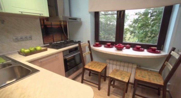 дизайн маленькой кухни из дерева