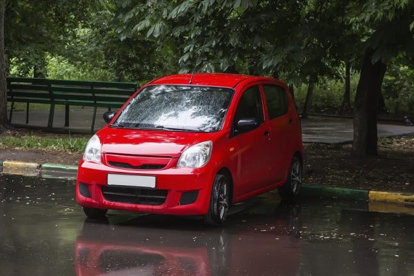 Я вышел из бомбоубежища и увидел машину с ключами в зажигании, в бардачке нашел номер владельца, он ответил на звонок